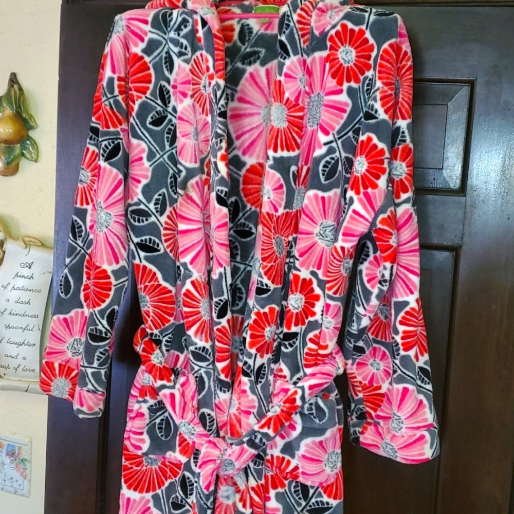 #28 Vera Bradley Robe